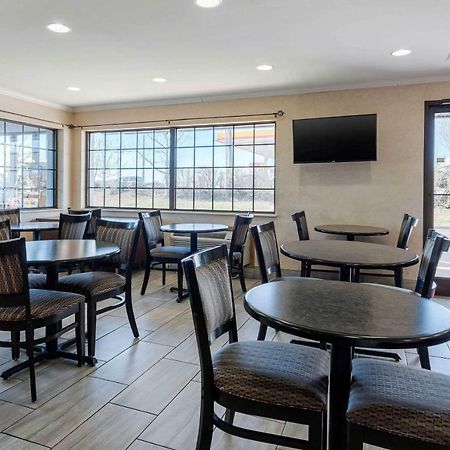 Econo Lodge Lexington Bagian luar foto