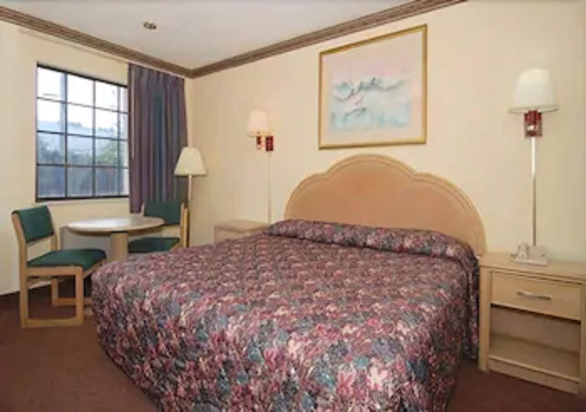 Econo Lodge Lexington Bagian luar foto