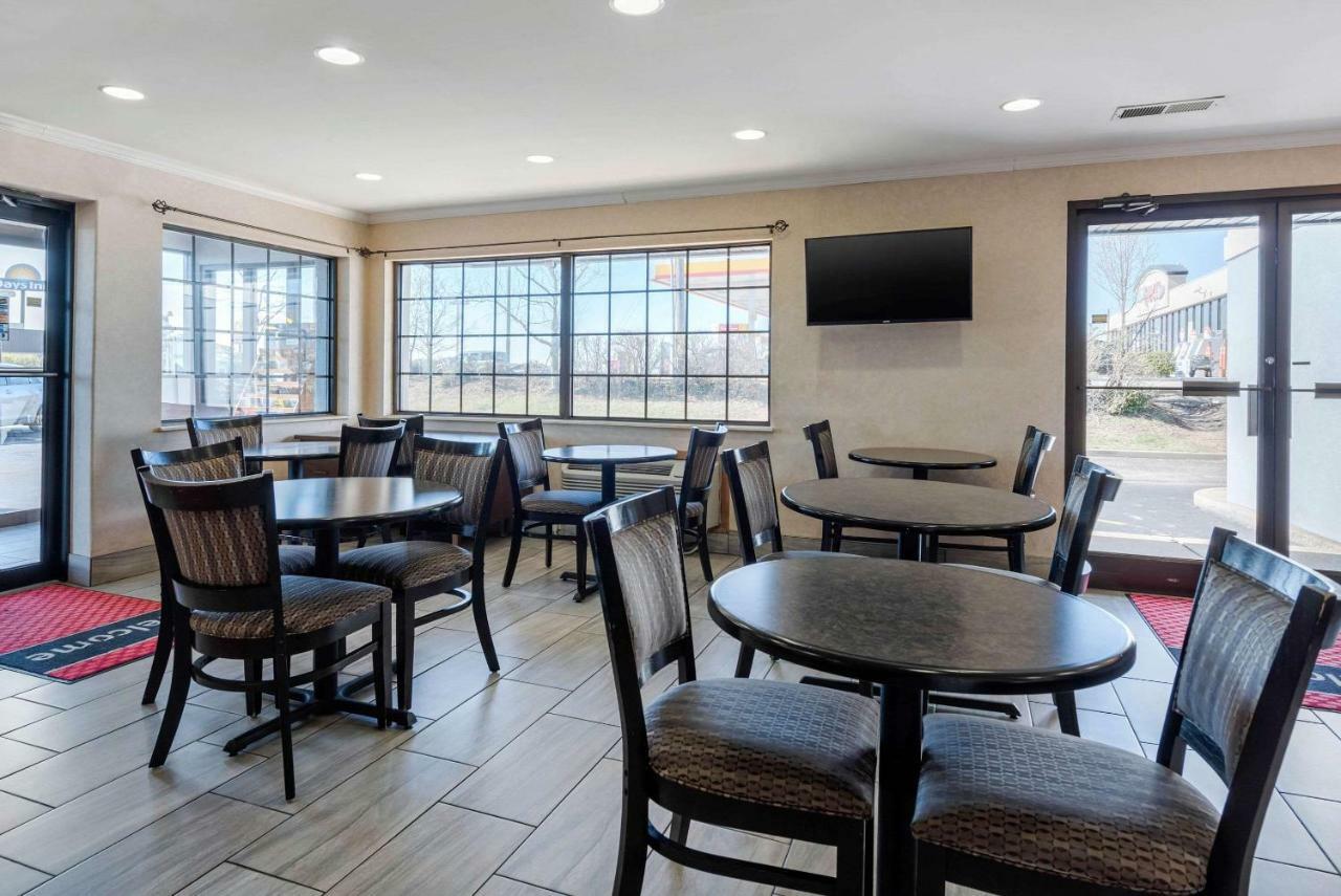 Econo Lodge Lexington Bagian luar foto
