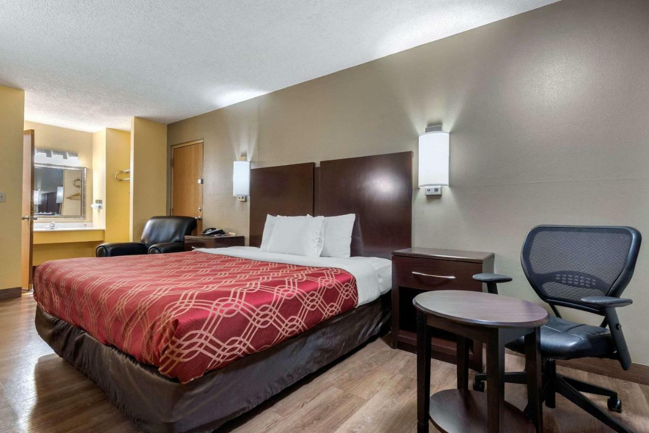 Econo Lodge Lexington Bagian luar foto